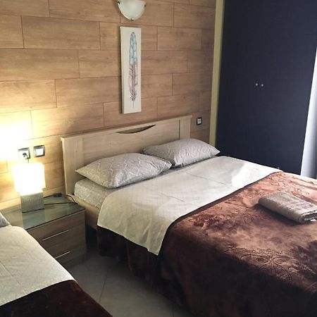 G M 1 Rooms Kentro In The Heart Of The City 拉里萨 外观 照片